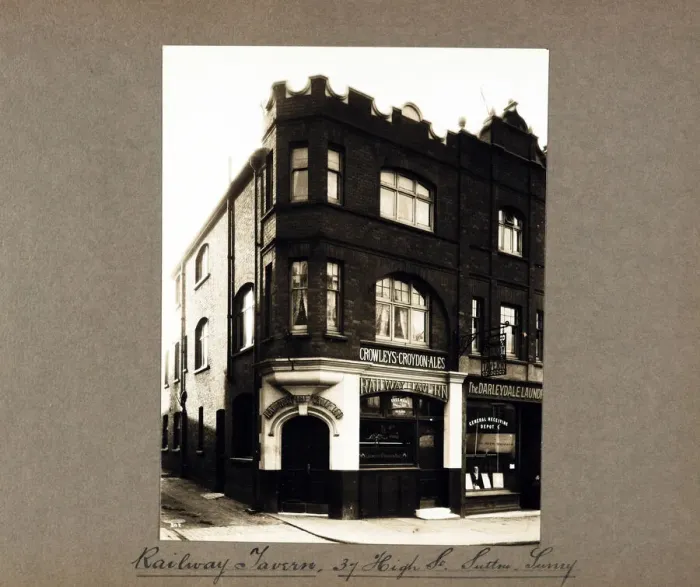 Framed Print : Photograph of Railway Tavern, Sutton, Surrey Framed Print : Photograph of Railway Tavern, Sutton, Surrey