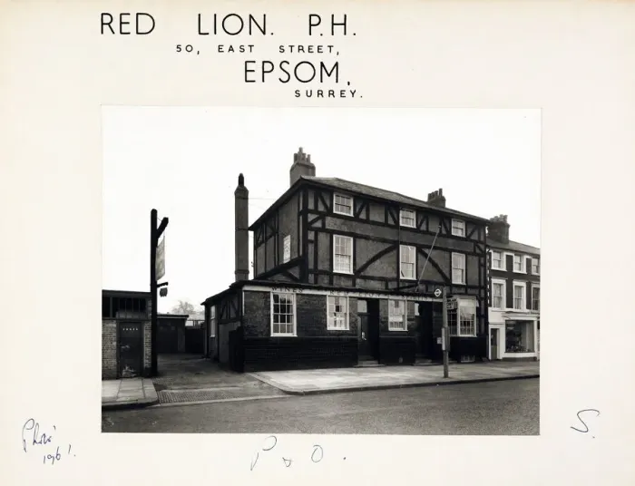 Framed Print : Photograph of Red Lion PH, Epsom, Surrey Framed Print : Photograph of Red Lion PH, Epsom, Surrey