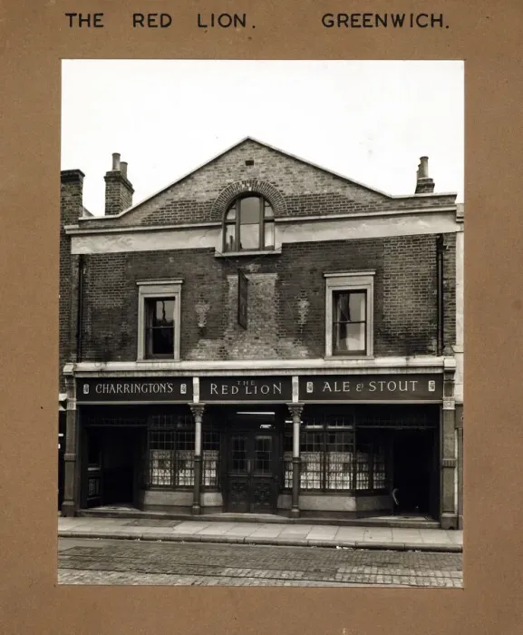 Framed Print : Photograph of Red Lion PH, Greenwich, London Framed Print : Photograph of Red Lion PH, Greenwich, London