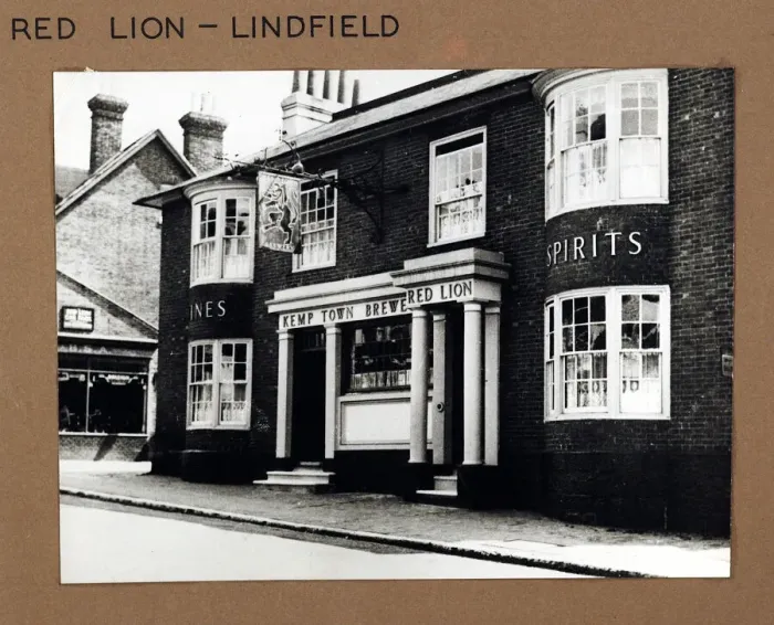 Framed Print : Photograph of Red Lion PH, Lindfield, Sussex Framed Print : Photograph of Red Lion PH, Lindfield, Sussex