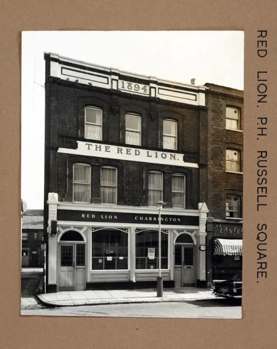 Framed Print : Photograph of Red Lion PH, Russell Square, London Framed Print : Photograph of Red Lion PH, Russell Square, London