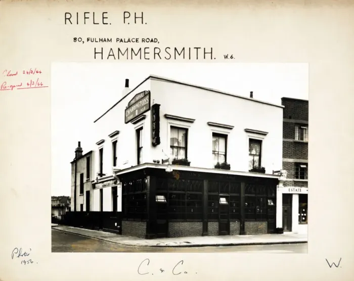 Framed Print : Photograph of Rifle PH, Hammersmith, London Framed Print : Photograph of Rifle PH, Hammersmith, London