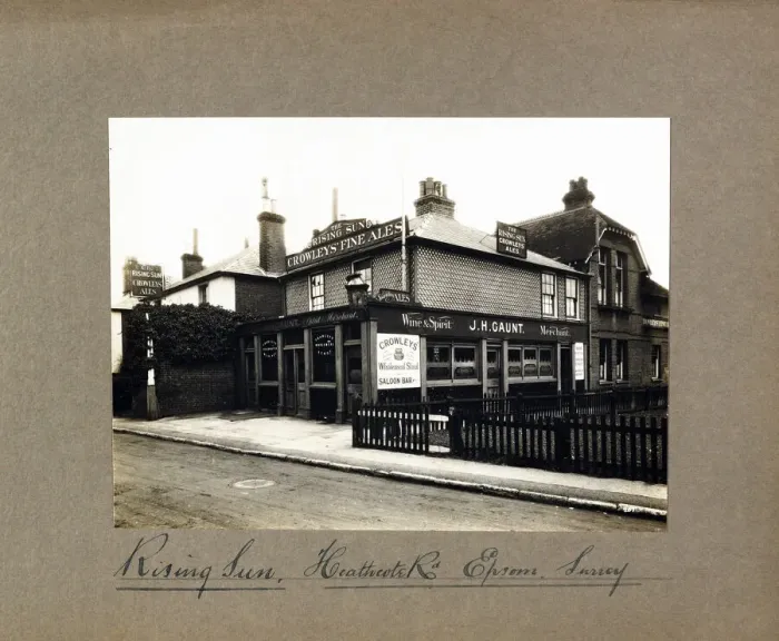 Framed Print : Photograph of Rising Sun PH, Epsom, Surrey Framed Print : Photograph of Rising Sun PH, Epsom, Surrey