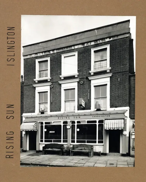 Framed Print : Photograph of Rising Sun PH, Islington, London Framed Print : Photograph of Rising Sun PH, Islington, London