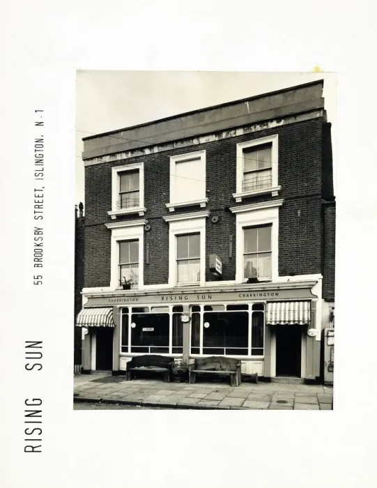Framed Print : Photograph of Rising Sun PH, Islington, London Framed Print : Photograph of Rising Sun PH, Islington, London