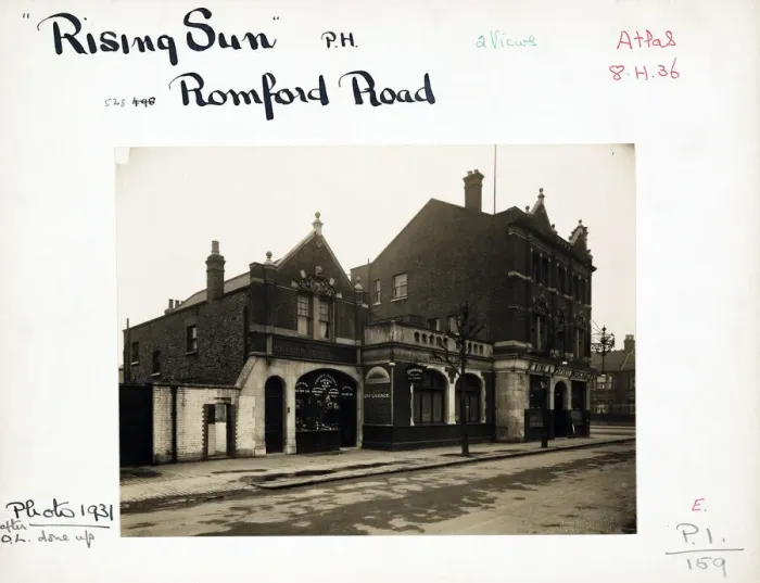 Framed Print : Photograph of Rising Sun PH, Manor Park, London Framed Print : Photograph of Rising Sun PH, Manor Park, London