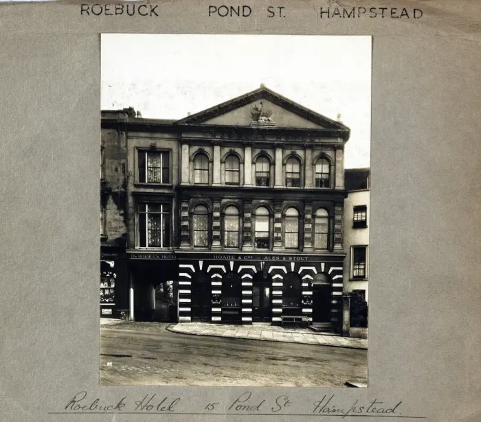 Framed Print : Photograph of Roebuck PH, Hampstead, London Framed Print : Photograph of Roebuck PH, Hampstead, London