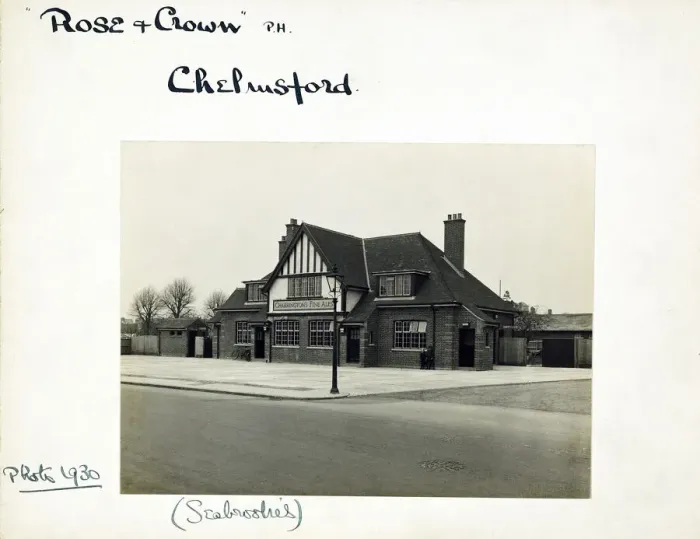 Framed Print : Photograph of Rose & Crown PH, Chelmsford, Essex Framed Print : Photograph of Rose & Crown PH, Chelmsford, Essex
