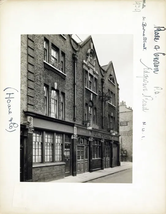 Framed Print : Photograph of Rose & Crown PH, Edgware Road, London Framed Print : Photograph of Rose & Crown PH, Edgware Road, London