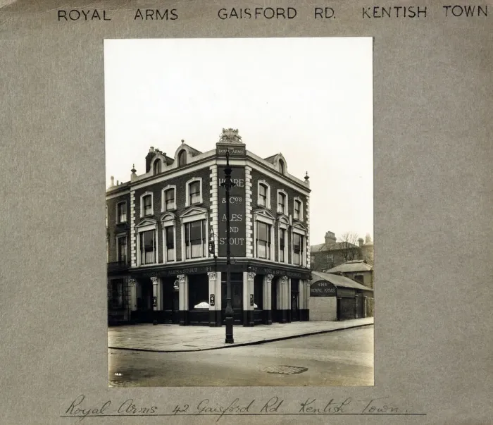 Framed Print : Photograph of Royal Arms, Kentish Town, London Framed Print : Photograph of Royal Arms, Kentish Town, London