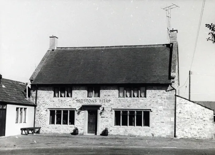 Framed Print : Photograph of Royal Oak Inn, Yeovil, Somerset Framed Print : Photograph of Royal Oak Inn, Yeovil, Somerset