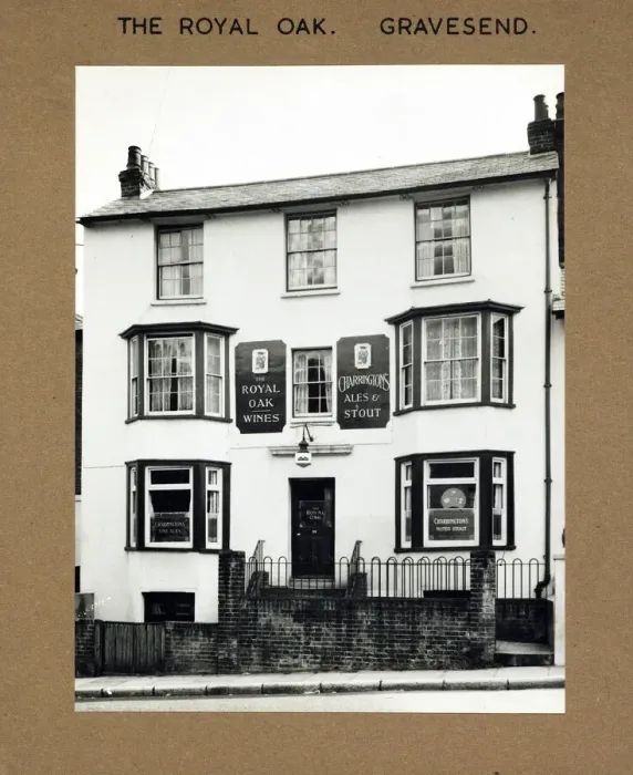 Framed Print : Photograph of Royal Oak PH, Gravesend, Kent Framed Print : Photograph of Royal Oak PH, Gravesend, Kent
