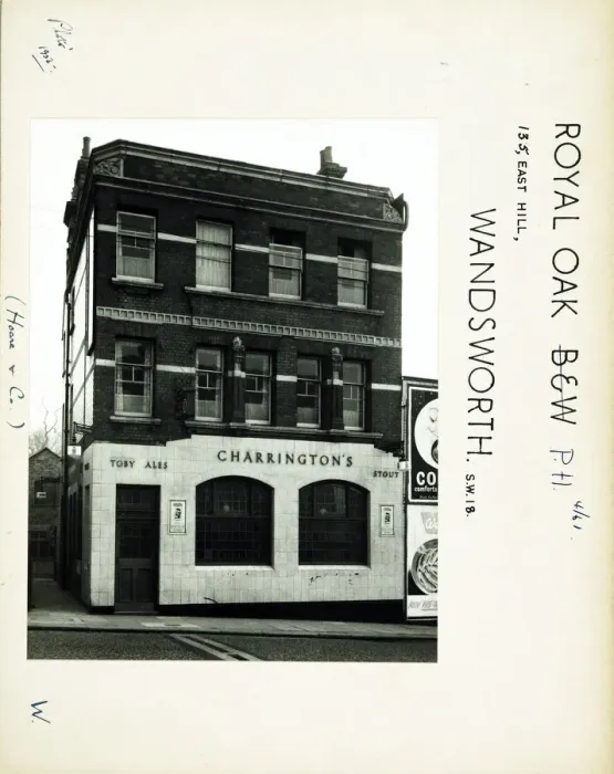 Framed Print : Photograph of Royal Oak PH, Wandsworth, London Framed Print : Photograph of Royal Oak PH, Wandsworth, London