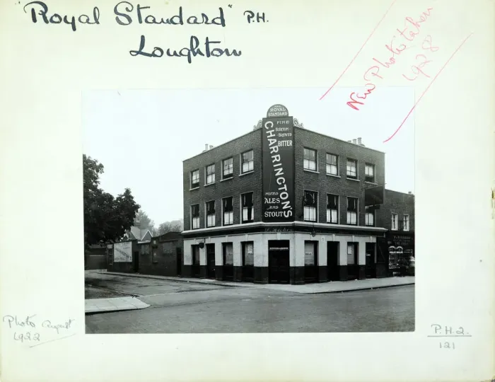 Framed Print : Photograph of Royal Standard PH, Loughton, Essex Framed Print : Photograph of Royal Standard PH, Loughton, Essex
