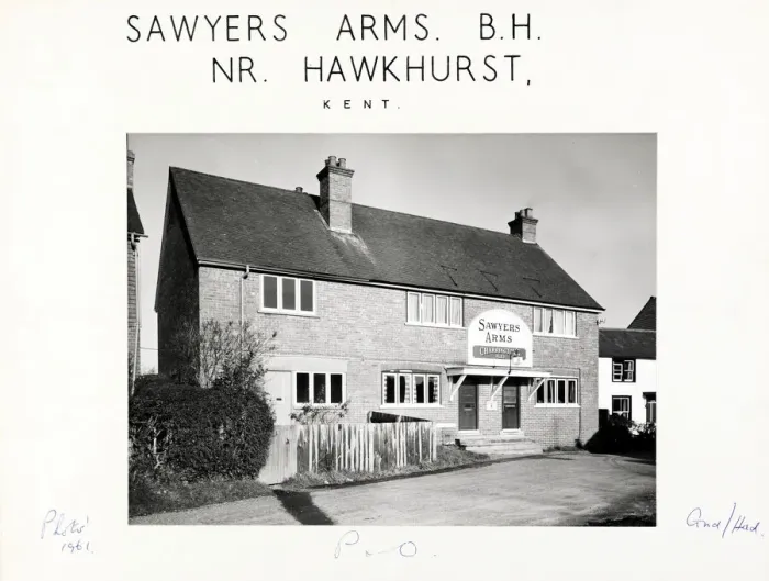Framed Print : Photograph of Sawyers Arms, Hawkhurst, Kent Framed Print : Photograph of Sawyers Arms, Hawkhurst, Kent