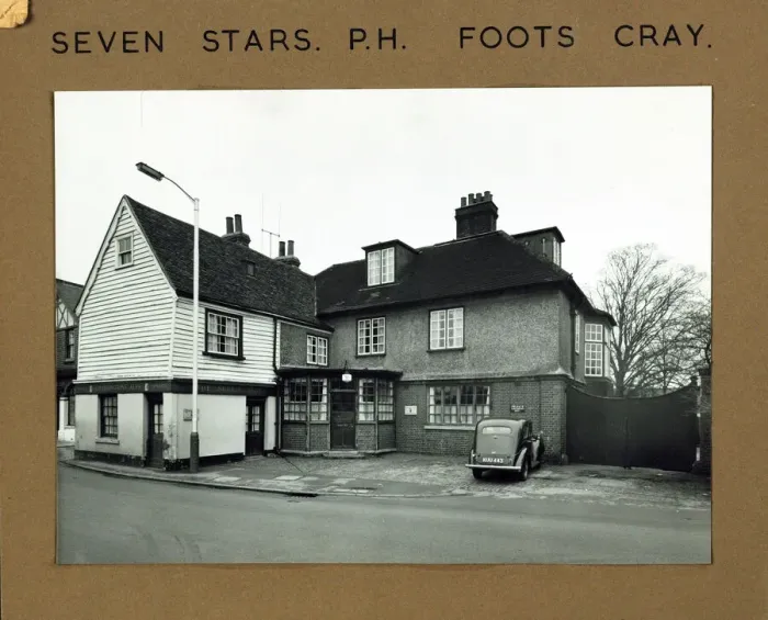 Framed Print : Photograph of Seven Stars PH, Foots Cray, Greater London Framed Print : Photograph of Seven Stars PH, Foots Cray, Greater London