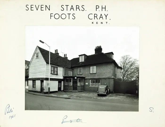 Framed Print : Photograph of Seven Stars PH, Foots Cray, Greater London Framed Print : Photograph of Seven Stars PH, Foots Cray, Greater London