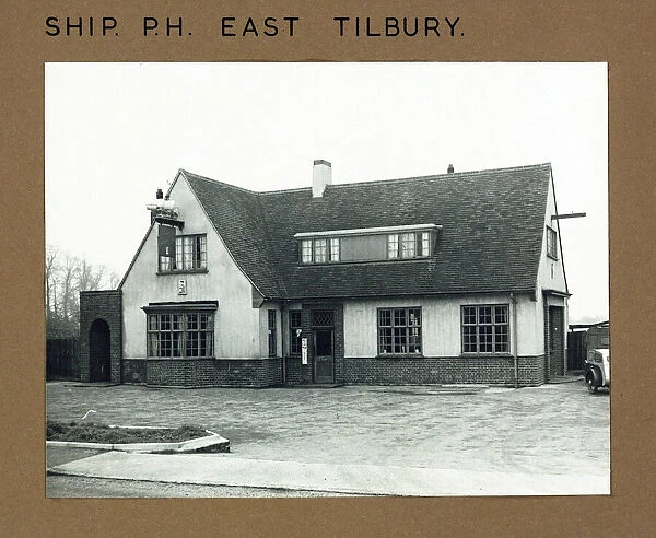 Photograph of Ship PH, Tilbury (New), Essex