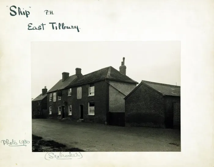 Framed Print : Photograph of Ship PH, Tilbury (Old), Essex Framed Print : Photograph of Ship PH, Tilbury (Old), Essex