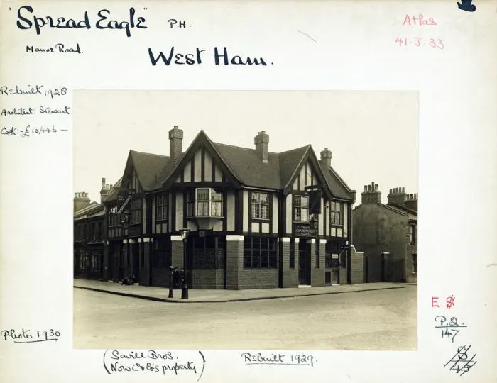 Framed Print : Photograph of Spread Eagle PH, Stratford (New), London Framed Print : Photograph of Spread Eagle PH, Stratford (New), London