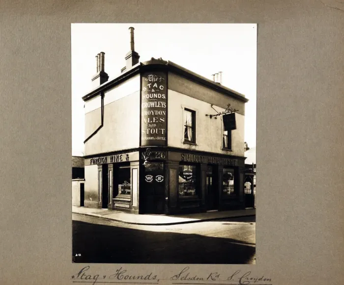 Framed Print : Photograph of Stag & Hounds PH, Croydon, Surrey Framed Print : Photograph of Stag & Hounds PH, Croydon, Surrey