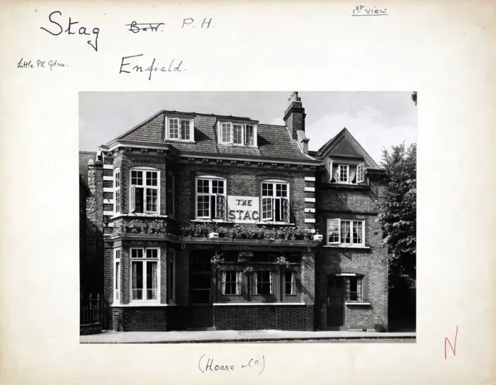 Framed Print : Photograph of Stag PH, Enfield, Greater London Framed Print : Photograph of Stag PH, Enfield, Greater London
