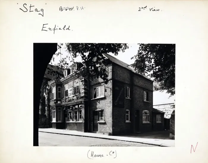 Framed Print : Photograph of Stag PH, Enfield, Greater London Framed Print : Photograph of Stag PH, Enfield, Greater London