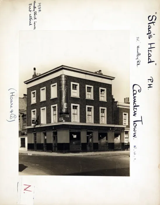 Framed Print : Photograph of Stags Head PH, Camden Town, London Framed Print : Photograph of Stags Head PH, Camden Town, London