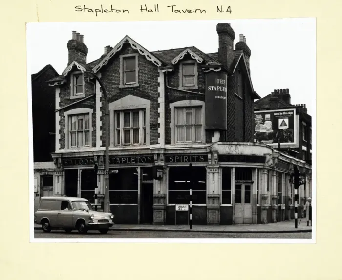 Framed Print : Photograph of Stapleton Hall PH, Haringey, London Framed Print : Photograph of Stapleton Hall PH, Haringey, London