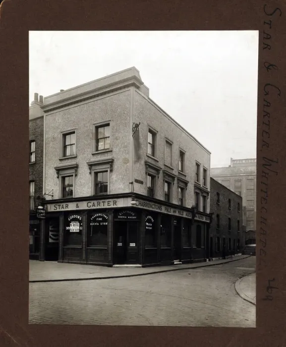 Framed Print : Photograph of Star & Garter PH, Whitechapel, London Framed Print : Photograph of Star & Garter PH, Whitechapel, London