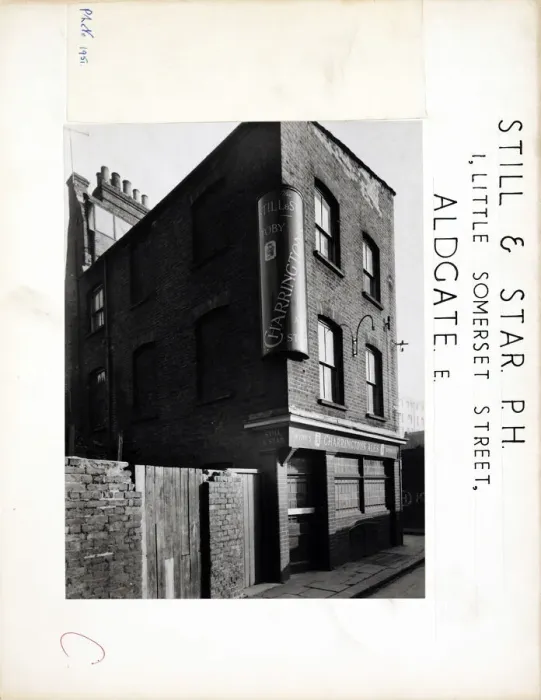 Framed Print : Photograph of Still & Star PH, Aldgate, London Framed Print : Photograph of Still & Star PH, Aldgate, London