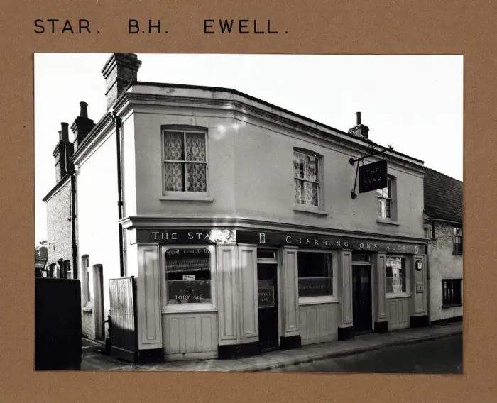 Framed Print : Photograph of Star PH, Ewell, Surrey Framed Print : Photograph of Star PH, Ewell, Surrey