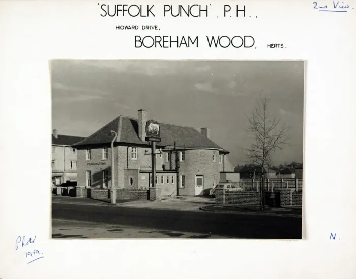 Framed Print : Photograph of Suffolk Punch PH, Borehamwood, Hertfordshire Framed Print : Photograph of Suffolk Punch PH, Borehamwood, Hertfordshire