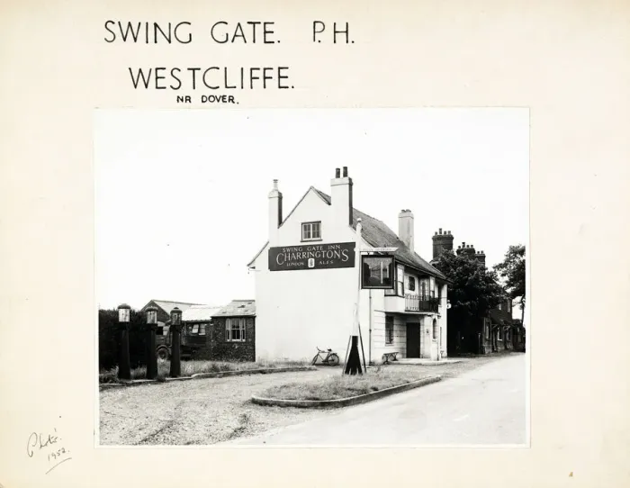 Framed Print : Photograph of Swing Gate PH, West Cliffe, Kent Framed Print : Photograph of Swing Gate PH, West Cliffe, Kent