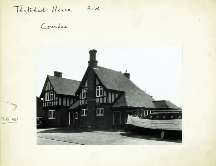 Framed Print : Photograph of Thatched House PH, Cranham, Essex Framed Print : Photograph of Thatched House PH, Cranham, Essex