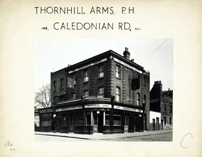 Framed Print : Photograph of Thornhill Arms, Kings Cross, London Framed Print : Photograph of Thornhill Arms, Kings Cross, London