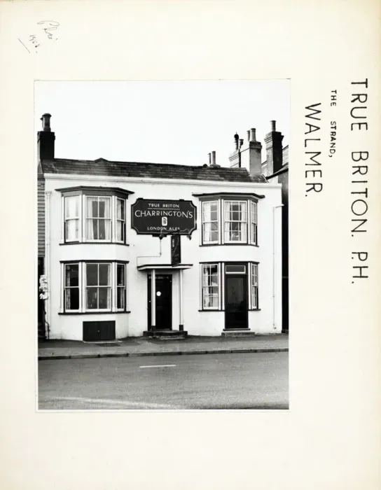 Framed Print : Photograph of True Briton PH, Walmer, Kent Framed Print : Photograph of True Briton PH, Walmer, Kent