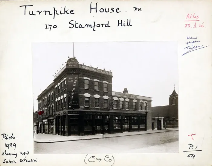 Framed Print : Photograph of Turnpike House PH, Stamford Hill, London Framed Print : Photograph of Turnpike House PH, Stamford Hill, London