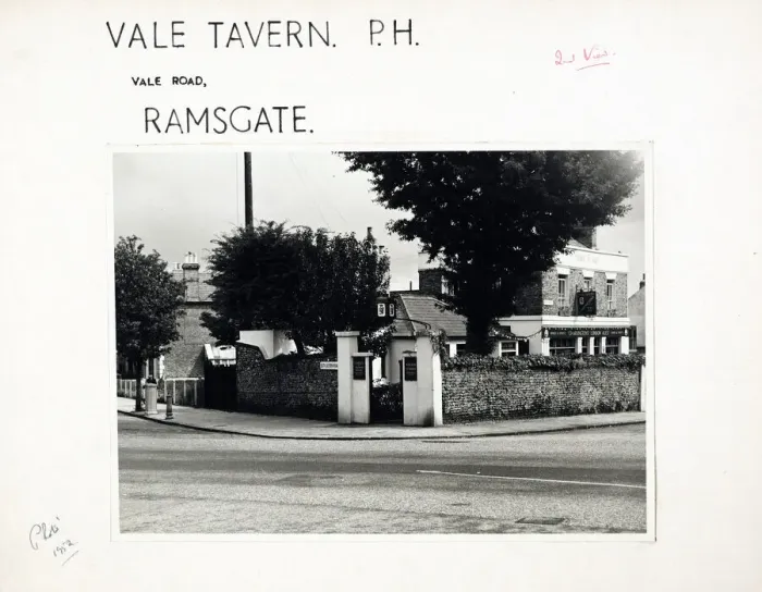 Framed Print : Photograph of Vale Tavern, Ramsgate, Kent Framed Print : Photograph of Vale Tavern, Ramsgate, Kent