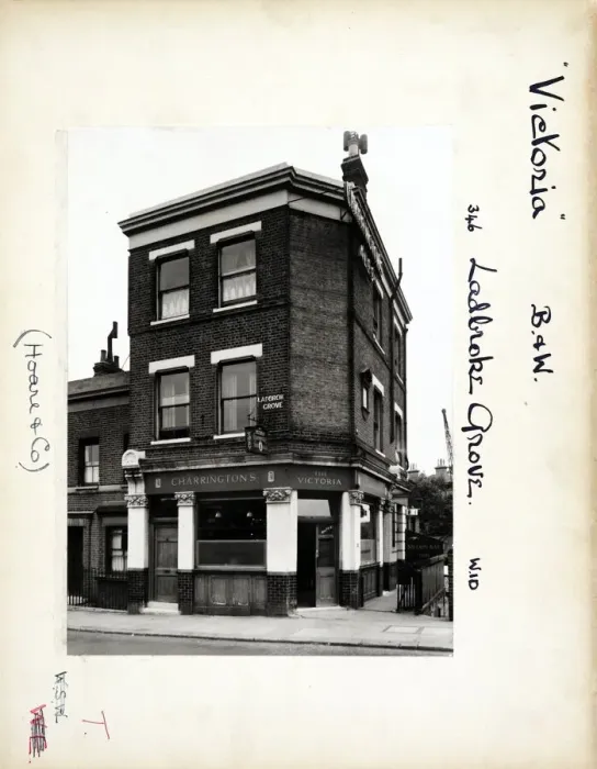 Framed Print : Photograph of Victoria PH, Ladbroke Grove, London Framed Print : Photograph of Victoria PH, Ladbroke Grove, London