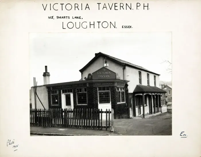 Framed Print : Photograph of Victoria Tavern, Loughton, Essex Framed Print : Photograph of Victoria Tavern, Loughton, Essex