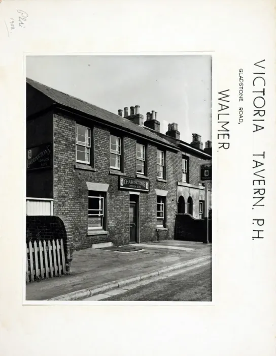 Framed Print : Photograph of Victoria Tavern, Walmer, Kent Framed Print : Photograph of Victoria Tavern, Walmer, Kent