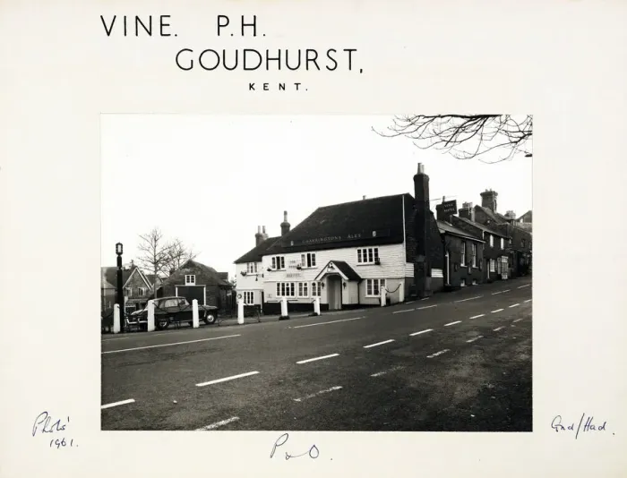 Framed Print : Photograph of Vine PH, Goudhurst, Kent Framed Print : Photograph of Vine PH, Goudhurst, Kent