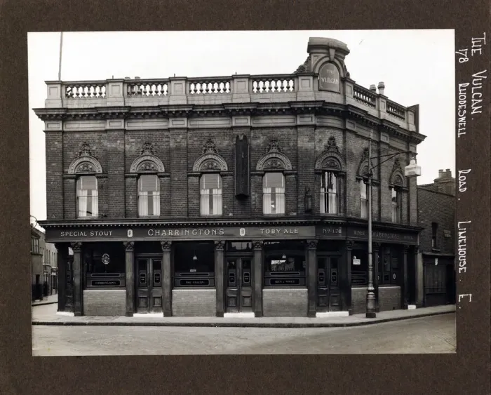 Framed Print : Photograph of Vulcan PH, Limehouse, London Framed Print : Photograph of Vulcan PH, Limehouse, London