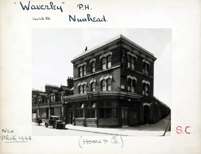 Framed Print : Photograph of Waverley Arms, Nunhead, London Framed Print : Photograph of Waverley Arms, Nunhead, London