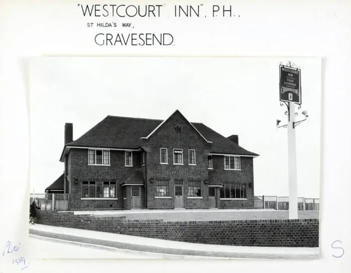 Framed Print : Photograph of Westcourt Inn, Gravesend, Kent Framed Print : Photograph of Westcourt Inn, Gravesend, Kent