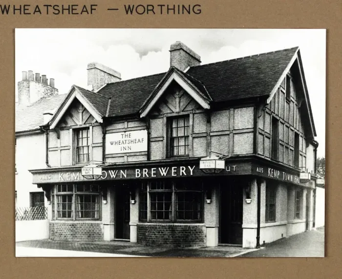 Framed Print : Photograph of Wheatsheaf Inn, Worthing, Sussex Framed Print : Photograph of Wheatsheaf Inn, Worthing, Sussex
