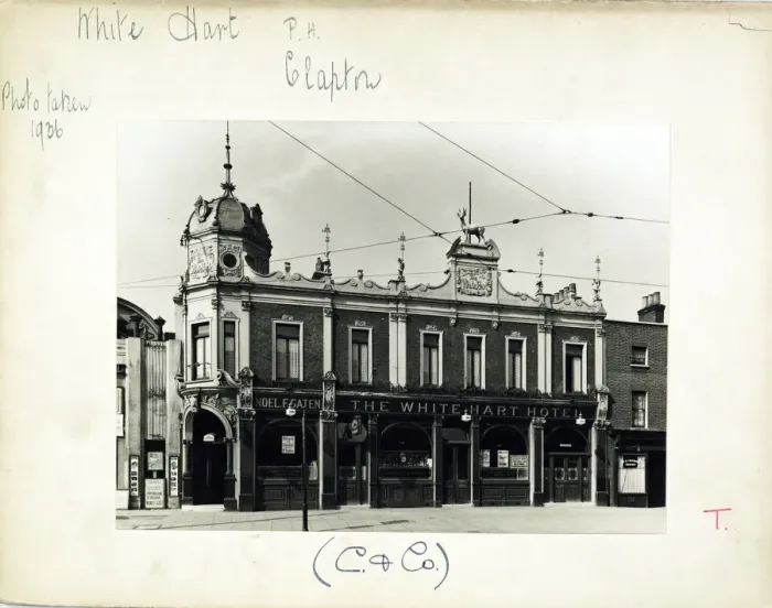 Framed Print : Photograph of White Hart Hotel, Clapton, London Framed Print : Photograph of White Hart Hotel, Clapton, London