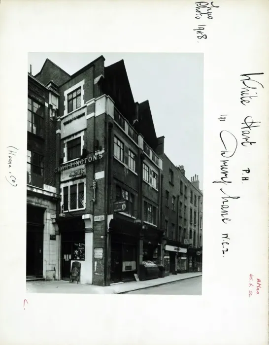 Framed Print : Photograph of White Hart PH, Holborn, London Framed Print : Photograph of White Hart PH, Holborn, London