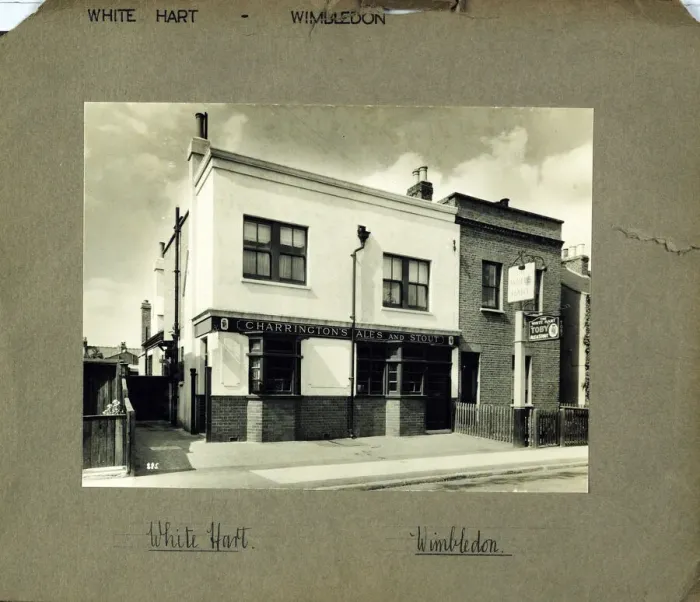 Framed Print : Photograph of White Hart PH, Wimbledon (New), London Framed Print : Photograph of White Hart PH, Wimbledon (New), London